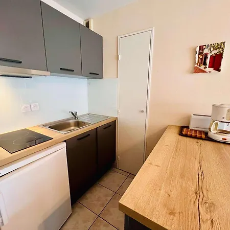 - 2p 33m² Avec Apercu Mer, Balcon, Parking Et Animaux Acceptes - Fr-1-478-112